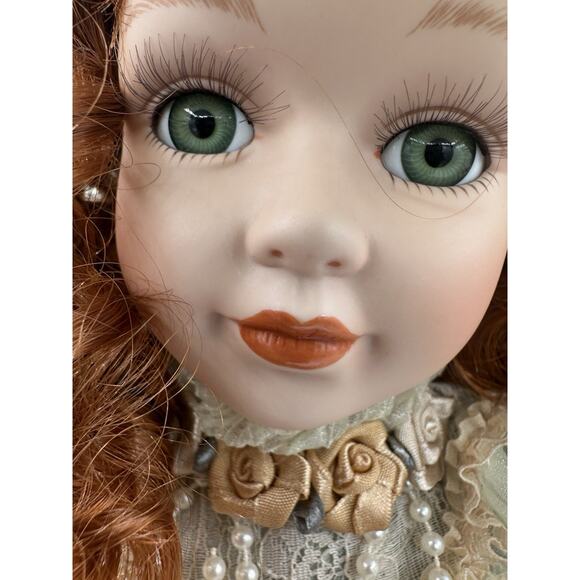 Traditions Victorian Doll Collection Angelina Porcelain Numbered 534 - Picture 5 of 10